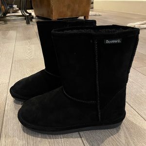Bearpaw Women’s Boots 9